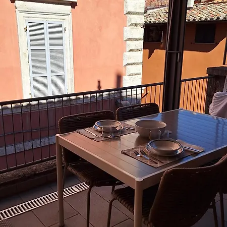 Bartolo White Apartment *